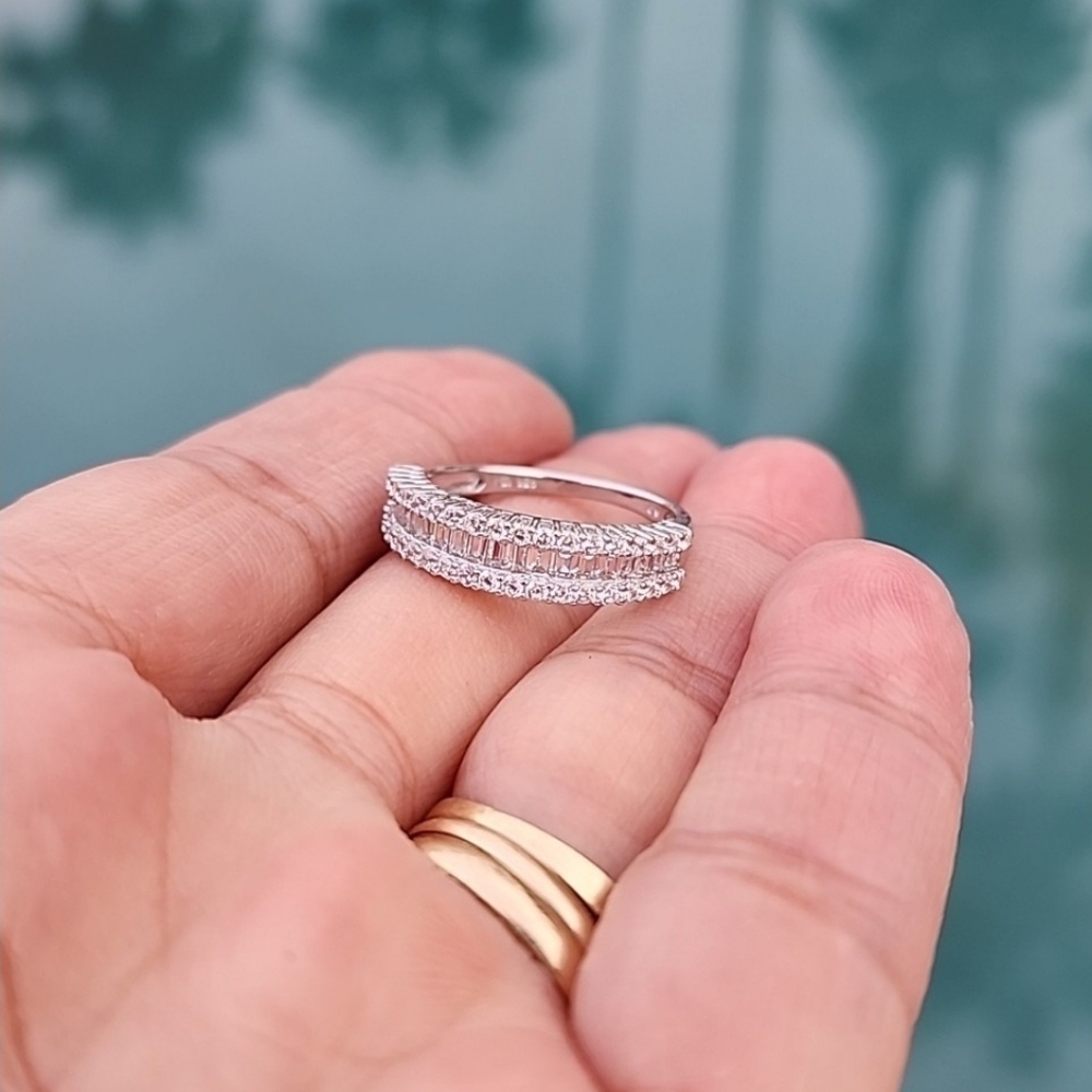STERLING SILVER 925 3 Row CZ Wedding Band Ring Size 8 Baguette Round Anniversary - Picture 15 of 16